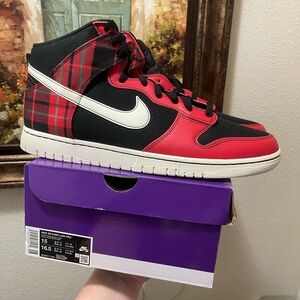 Nike Dunk SE High Tartan Plaid sneakers
